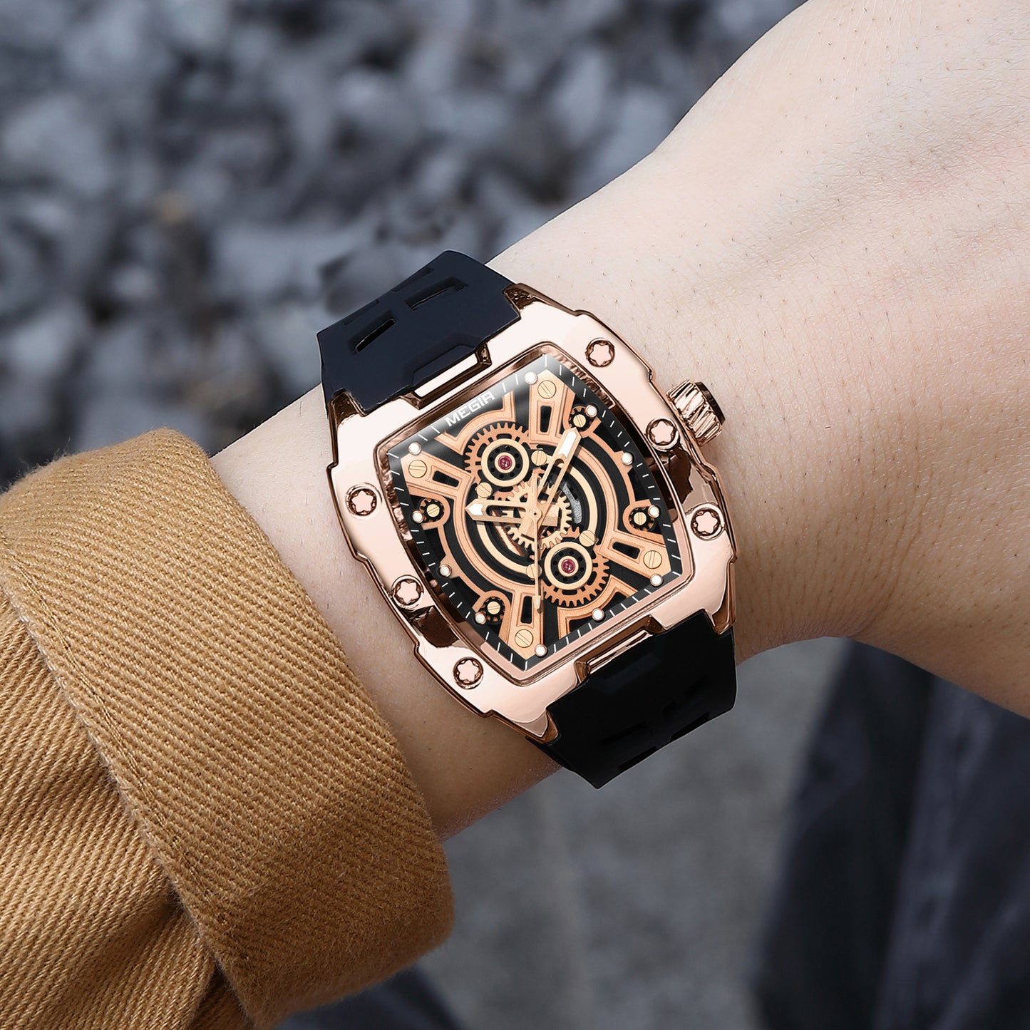 MEGIR New Sport Watches for Men Waterproof Male Military Quartz Wristwatch Silicone Strap Large Dial Luminous Watch Montre Homme-1