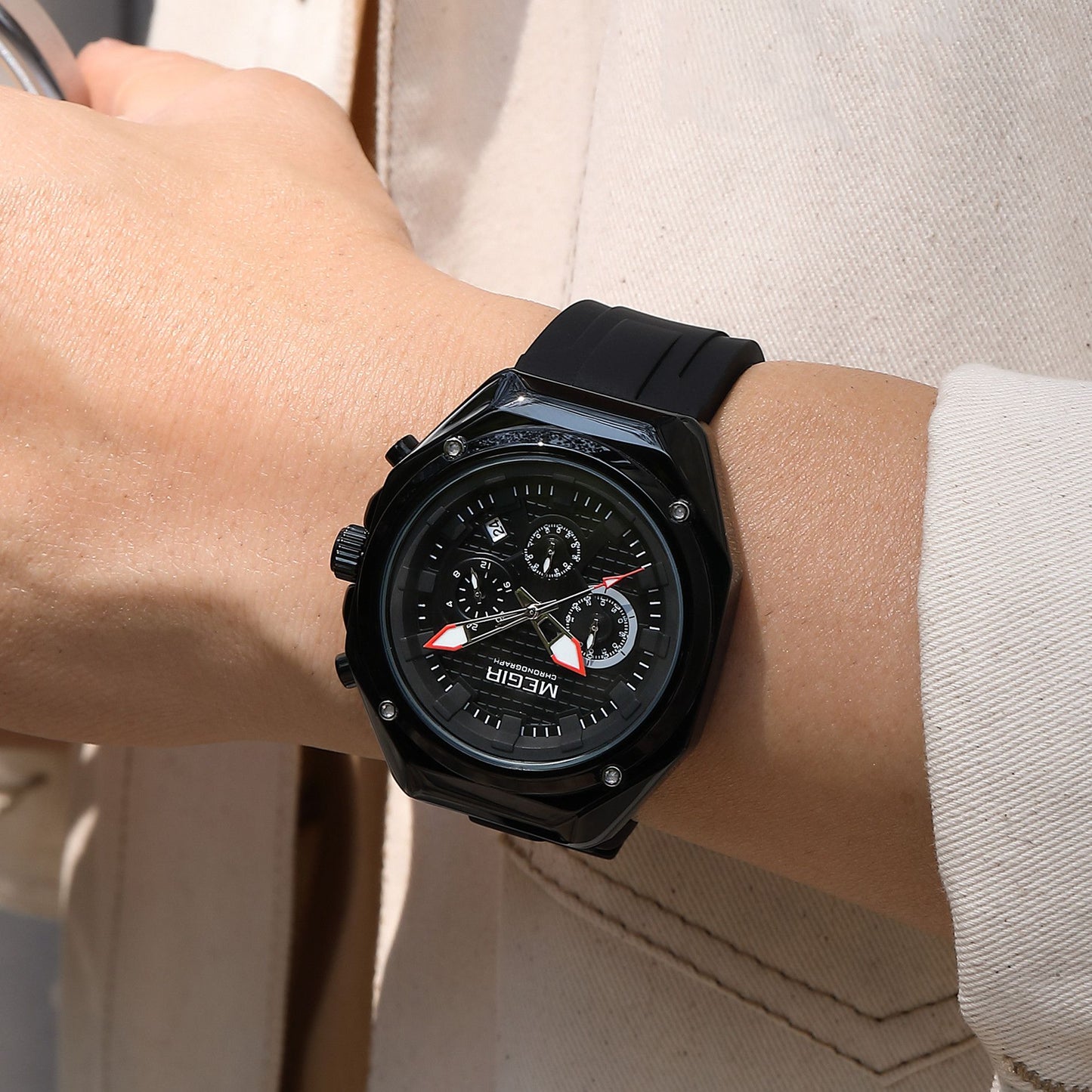 MEGIR Brand Men Quartz Watch Luxury Sport Wristwatches Waterproof Luminous 24 Hours Chronograph Clock Date Reloj Hombre 8118-1