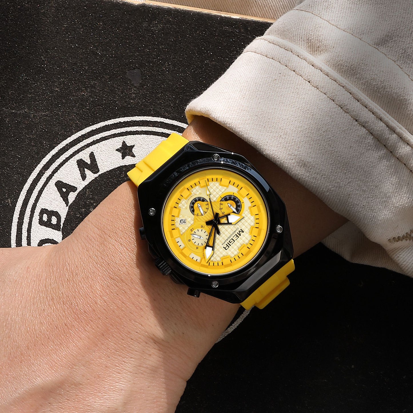 MEGIR Brand Men Quartz Watch Luxury Sport Wristwatches Waterproof Luminous 24 Hours Chronograph Clock Date Reloj Hombre 8118-3