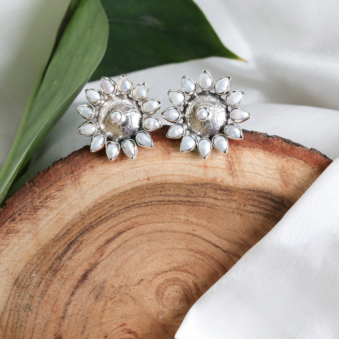 Round Pearl Studds-1