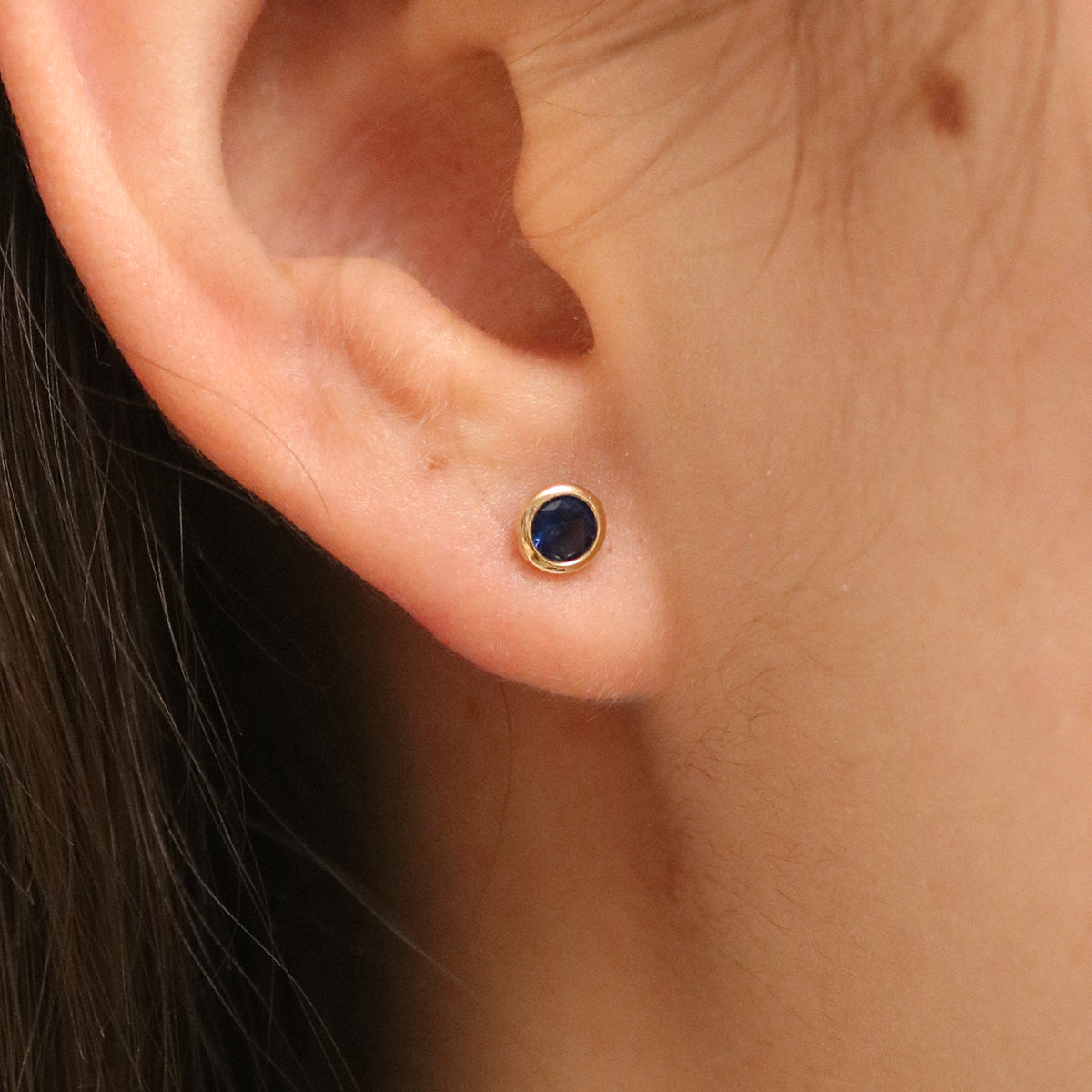 Sapphire studs-1