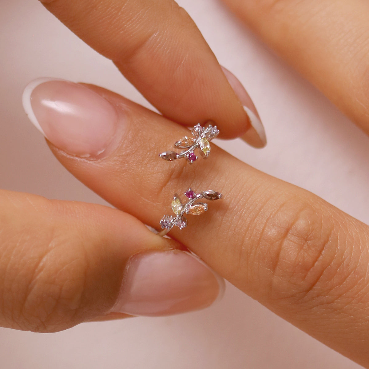 Vivid laurel ring-3