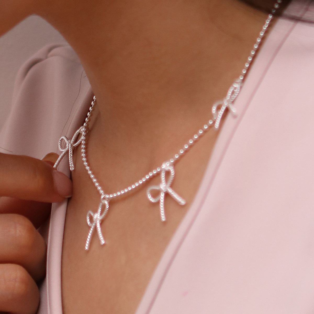 Bow necklace-1