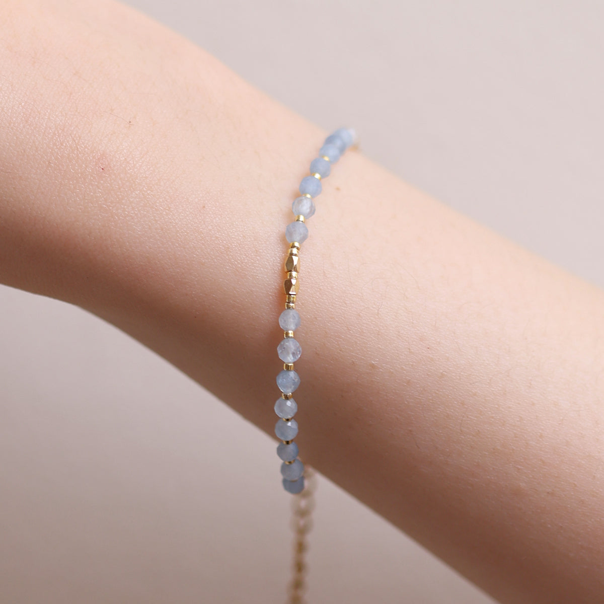 Blue topaz beaded bracelet-1