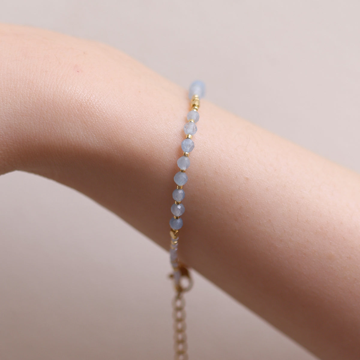 Blue topaz beaded bracelet-2