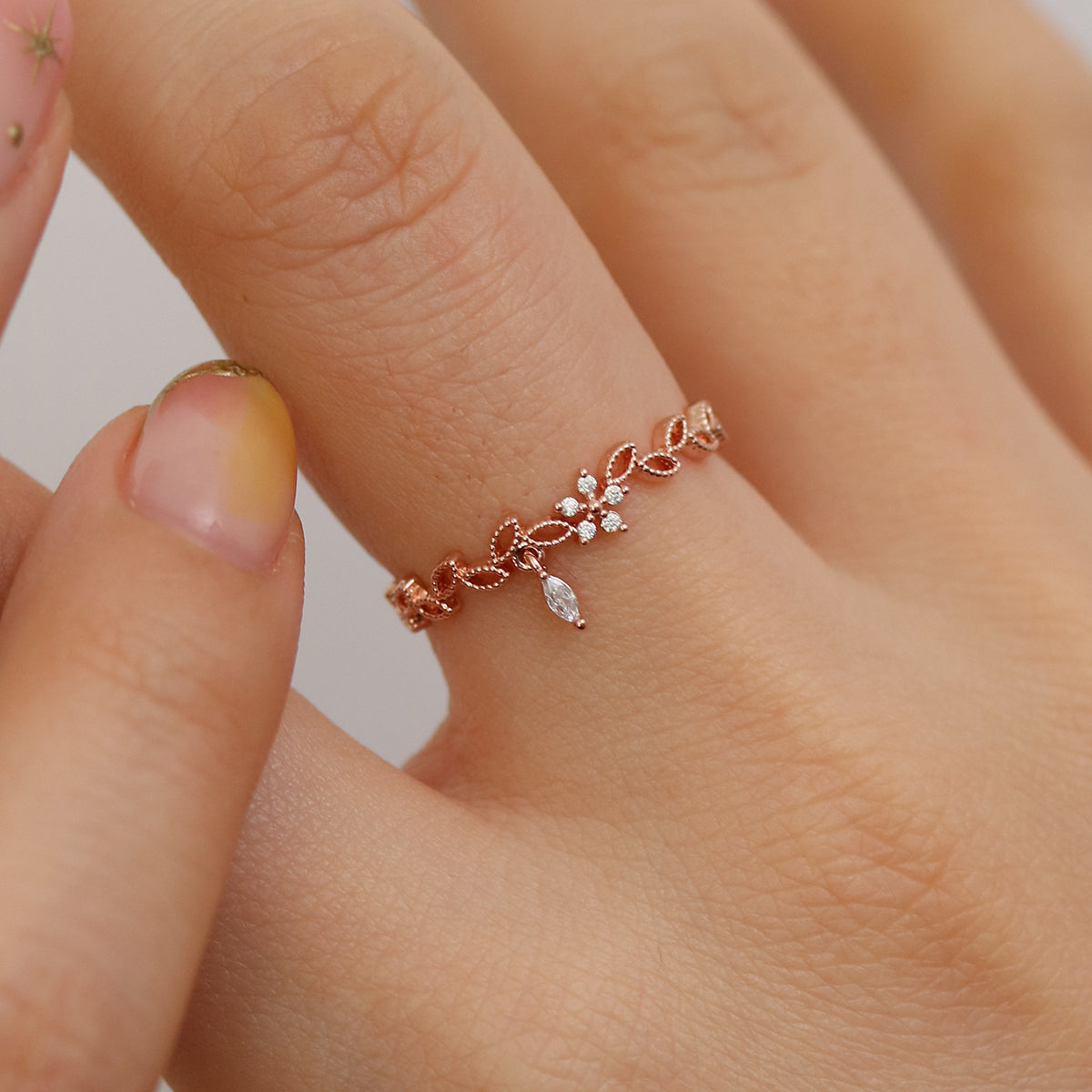 Flower dangle vine ring-3