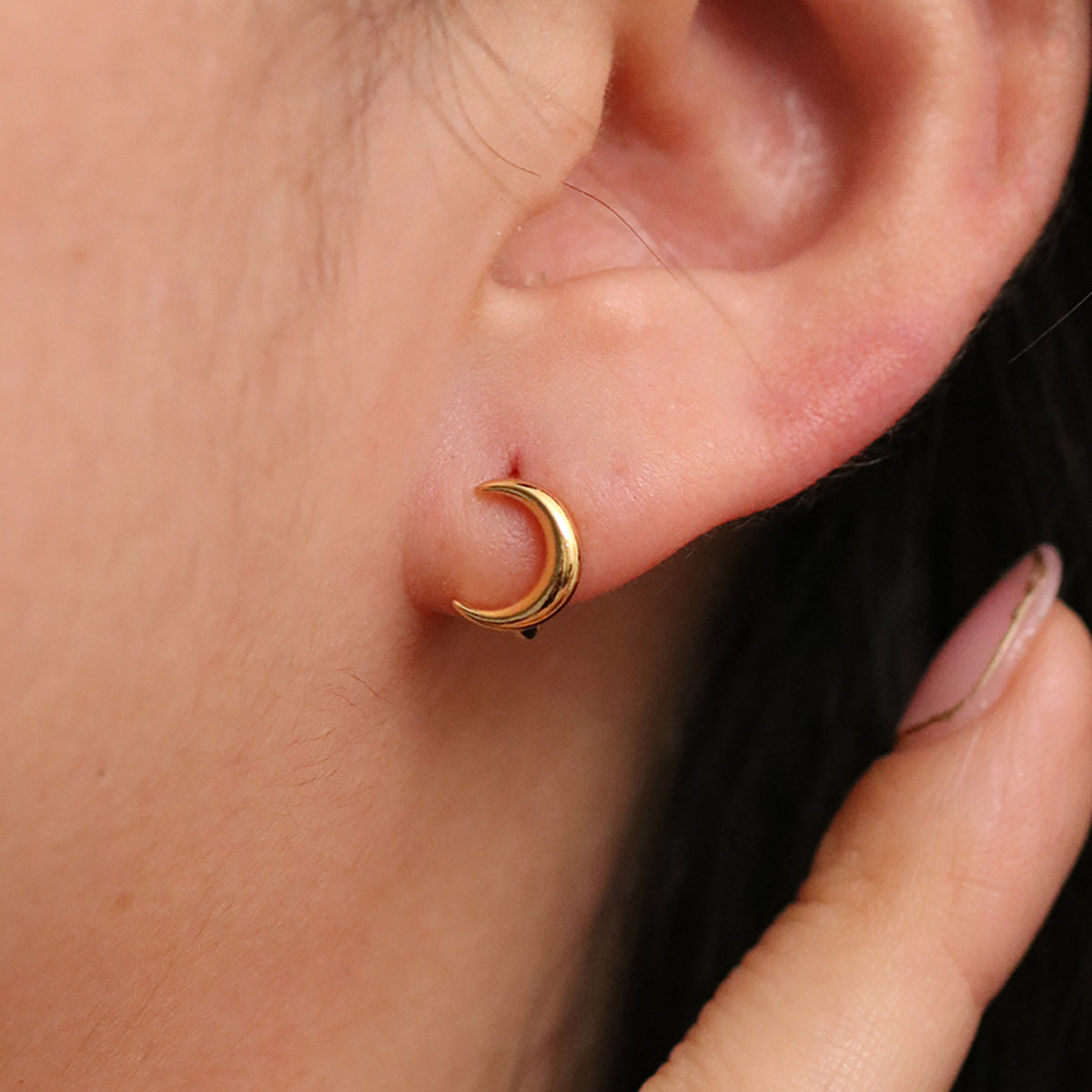 Crescent huggie earrings-4