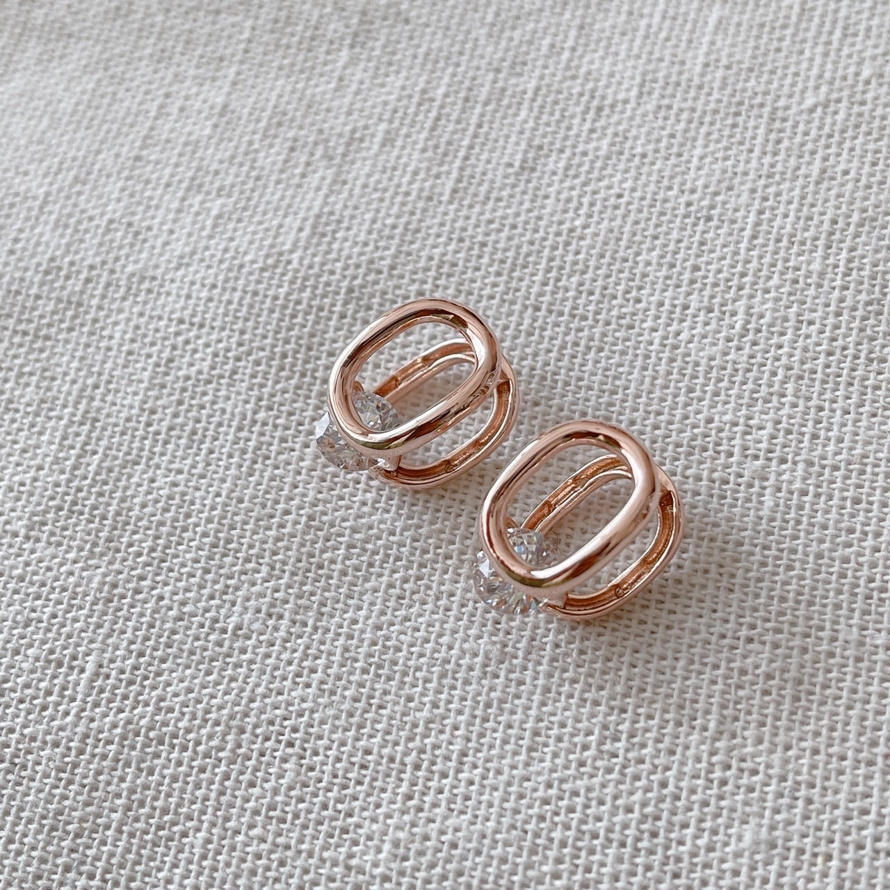 Cubic oval huggie earrings-5