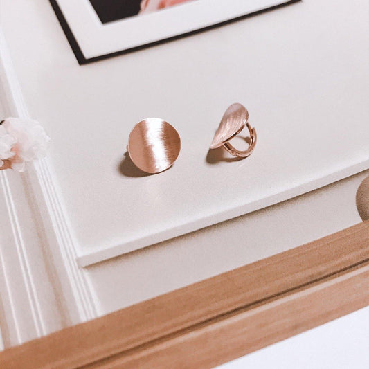 Circle huggie earrings-0