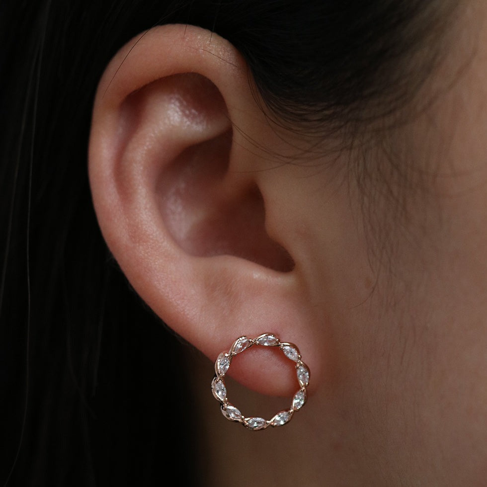 Circle cubic twist earrings-0