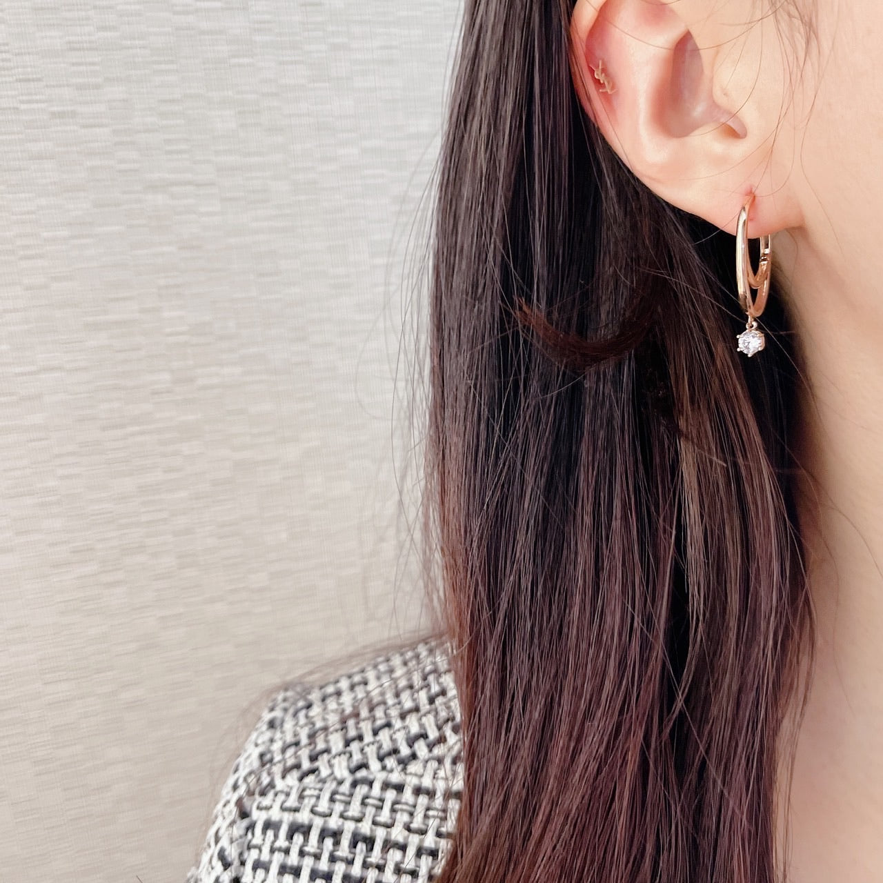 Double cubic dangle huggie earrings-4