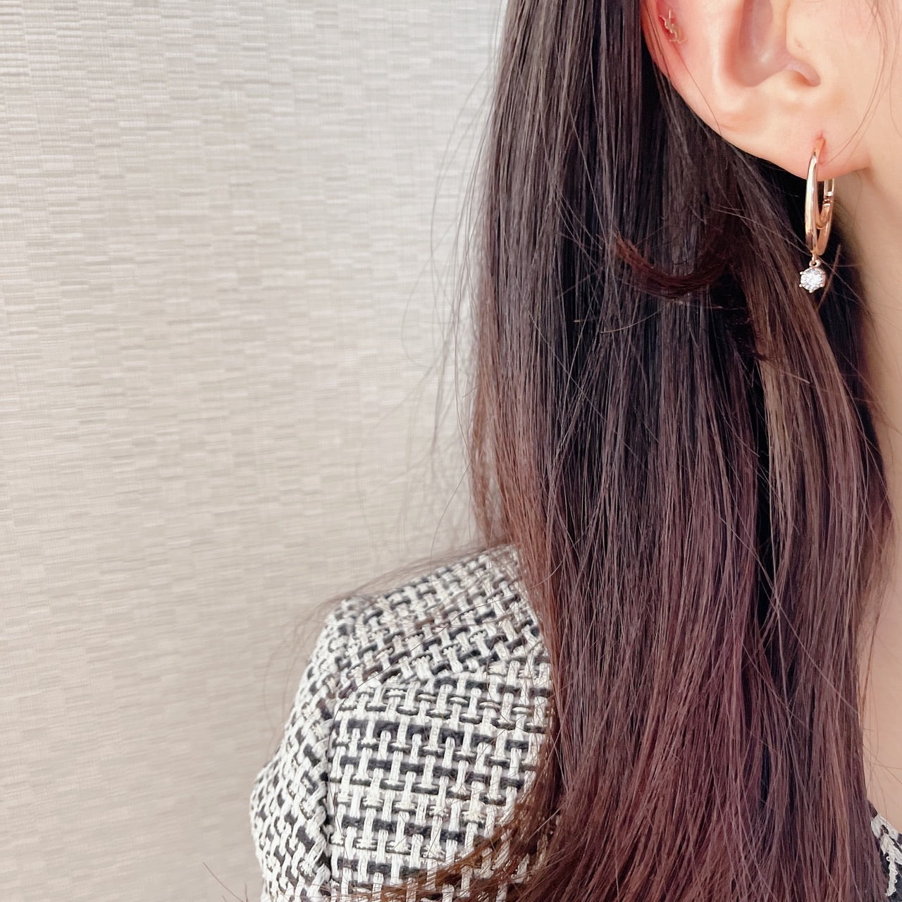 Double cubic dangle huggie earrings-3